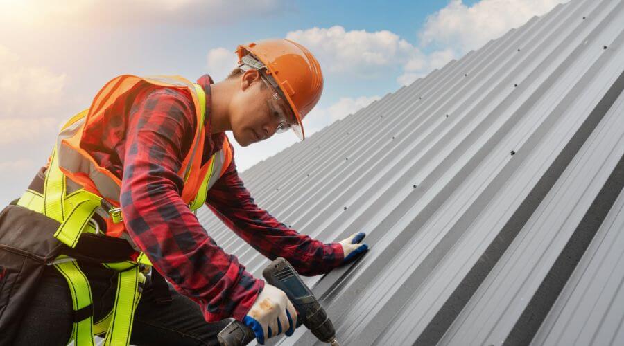 Owens Corning roofing contractor in Ewing, IL